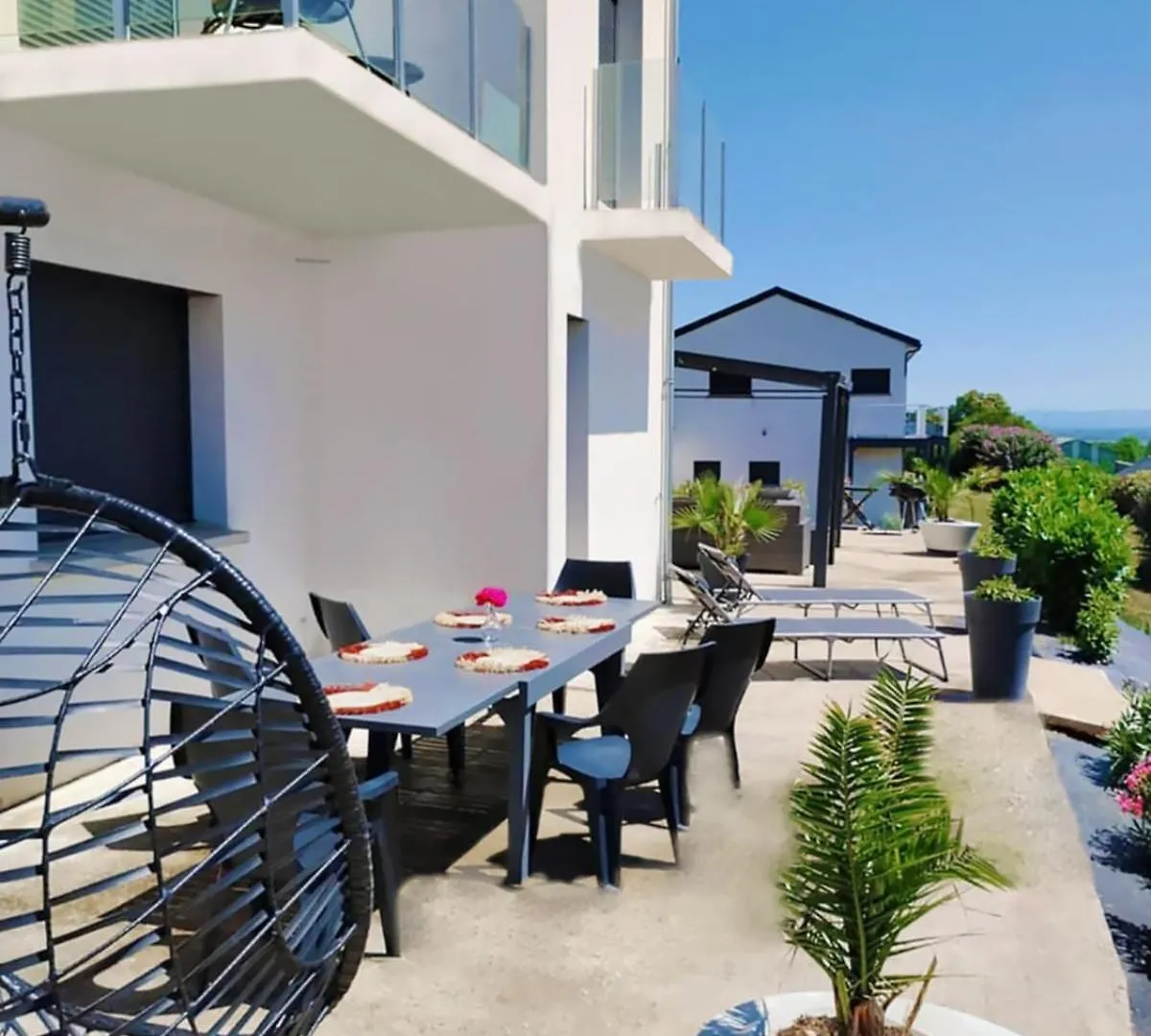 Grande Villa Moderne Moyrazes