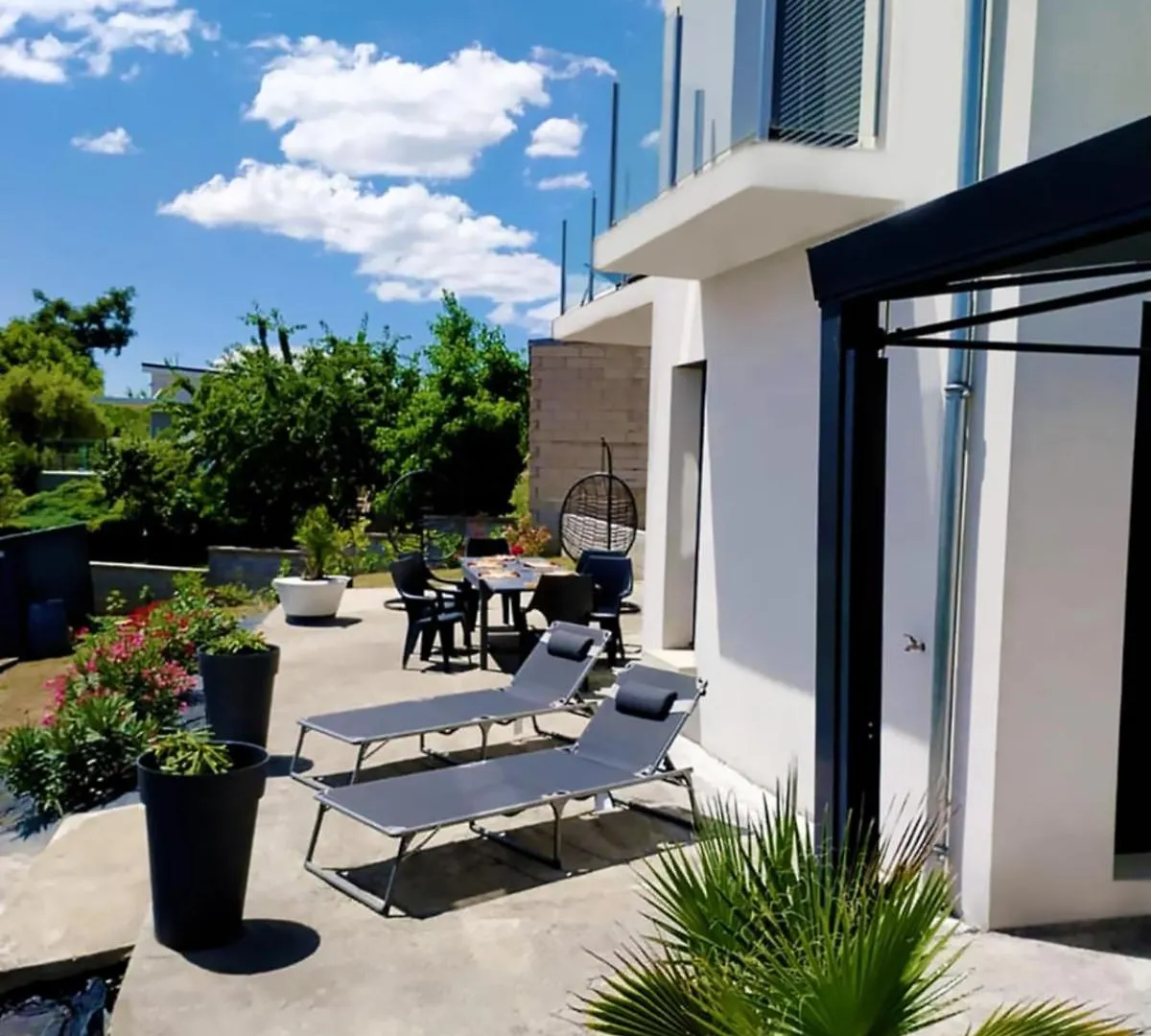 Grande Villa Moderne Moyrazes